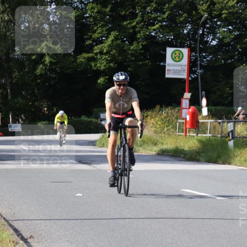 25.08.2024 - Elbe Triathlon Hamburg Fuchs,  Jonas http://msf.ph/oto/6869048 25.08.2024 11:05:30 Radfahren 790, 1603, 1653 meine-sportfotos.de