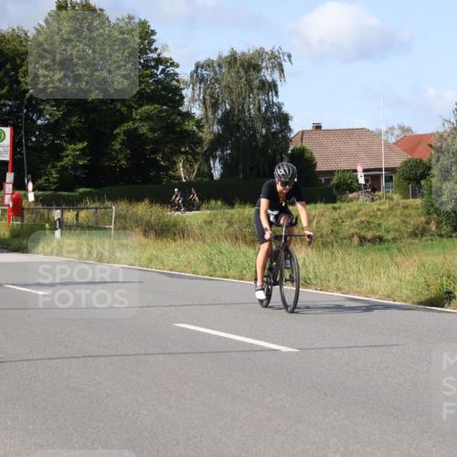 25.08.2024 - Elbe Triathlon Hamburg Fuchs,  Jonas http://msf.ph/oto/6869056 25.08.2024 10:22:49 Radfahren 471, 576, 506, 793, 509, 491, 656 meine-sportfotos.de