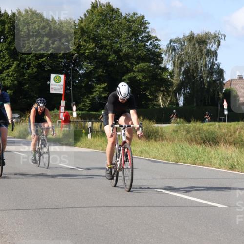 25.08.2024 - Elbe Triathlon Hamburg Fuchs,  Jonas http://msf.ph/oto/6869061 25.08.2024 10:22:50 Radfahren 471, 576, 506, 793, 509, 491, 656, 664 meine-sportfotos.de