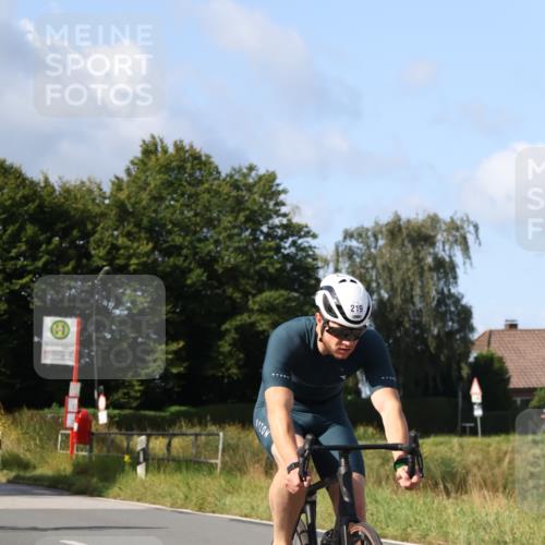 25.08.2024 - Elbe Triathlon Hamburg Fuchs,  Jonas http://msf.ph/oto/6869088 25.08.2024 10:23:00 Radfahren 664, 623, 596, 521, 612 meine-sportfotos.de