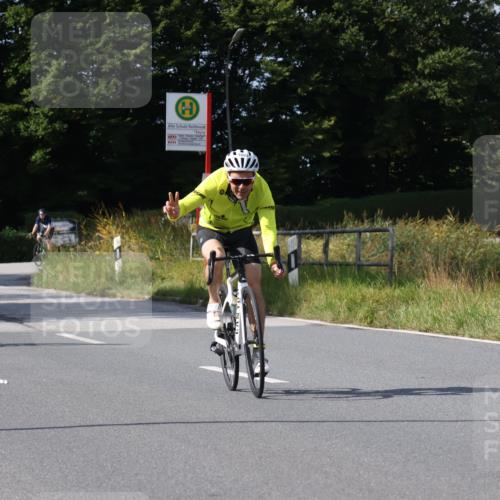 25.08.2024 - Elbe Triathlon Hamburg Fuchs,  Jonas http://msf.ph/oto/6869094 25.08.2024 11:05:34 Radfahren 790, 1603, 1653, 1612 meine-sportfotos.de