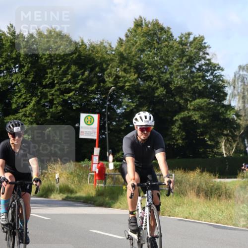 25.08.2024 - Elbe Triathlon Hamburg Fuchs,  Jonas http://msf.ph/oto/6869096 25.08.2024 10:23:02 Radfahren 664, 623, 596, 521, 612 meine-sportfotos.de
