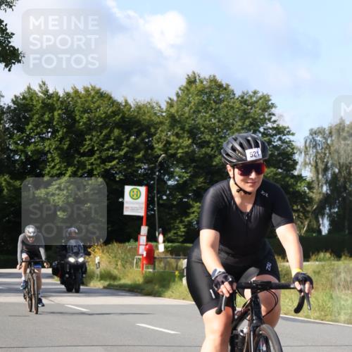 25.08.2024 - Elbe Triathlon Hamburg Fuchs,  Jonas http://msf.ph/oto/6869108 25.08.2024 10:23:02 Radfahren 664, 623, 596, 521, 612 meine-sportfotos.de