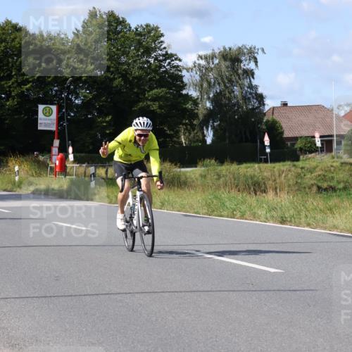 25.08.2024 - Elbe Triathlon Hamburg Fuchs,  Jonas http://msf.ph/oto/6869109 25.08.2024 11:05:35 Radfahren 790, 1603, 1653, 1612 meine-sportfotos.de