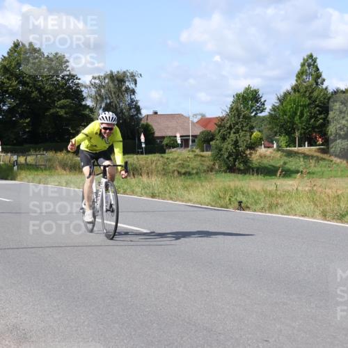25.08.2024 - Elbe Triathlon Hamburg Fuchs,  Jonas http://msf.ph/oto/6869116 25.08.2024 11:05:35 Radfahren 790, 1603, 1653, 1612 meine-sportfotos.de