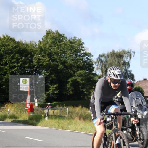 25.08.2024 - Elbe Triathlon Hamburg Fuchs,  Jonas http://msf.ph/oto/6869118 25.08.2024 10:23:05 Radfahren 623, 596, 521, 612 meine-sportfotos.de