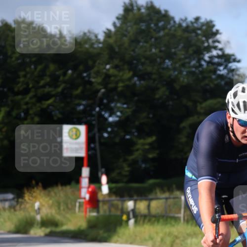 25.08.2024 - Elbe Triathlon Hamburg Fuchs,  Jonas http://msf.ph/oto/6869141 25.08.2024 10:23:14 Radfahren 479, 620, 624 meine-sportfotos.de