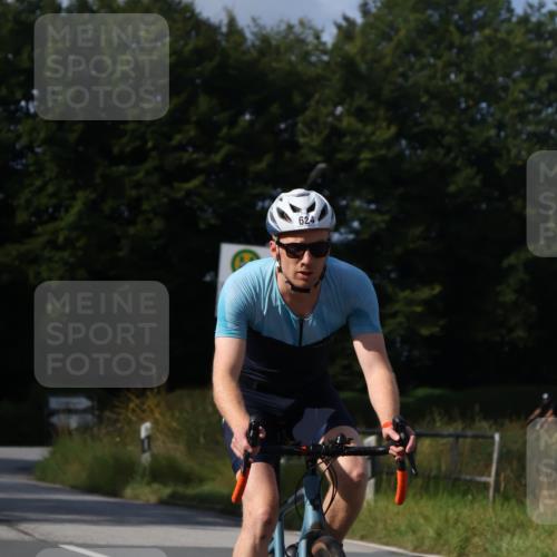 25.08.2024 - Elbe Triathlon Hamburg Fuchs,  Jonas http://msf.ph/oto/6869143 25.08.2024 10:23:18 Radfahren 479, 620, 624 meine-sportfotos.de