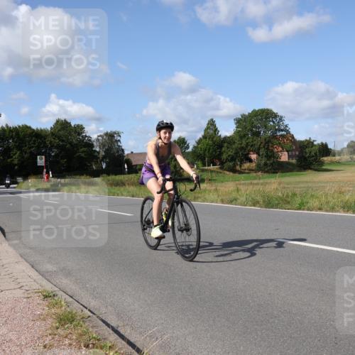 25.08.2024 - Elbe Triathlon Hamburg Fuchs,  Jonas http://msf.ph/oto/6869154 25.08.2024 11:05:37 Radfahren 790, 1603, 1653, 1612, 704 meine-sportfotos.de