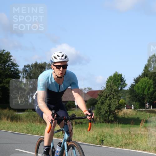25.08.2024 - Elbe Triathlon Hamburg Fuchs,  Jonas http://msf.ph/oto/6869156 25.08.2024 10:23:19 Radfahren 620, 624 meine-sportfotos.de