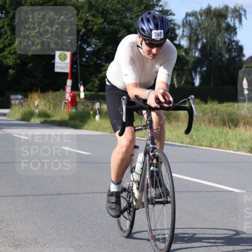 25.08.2024 - Elbe Triathlon Hamburg Fuchs,  Jonas http://msf.ph/oto/6869176 25.08.2024 10:23:34 Radfahren 645, 571, 397, 395 meine-sportfotos.de