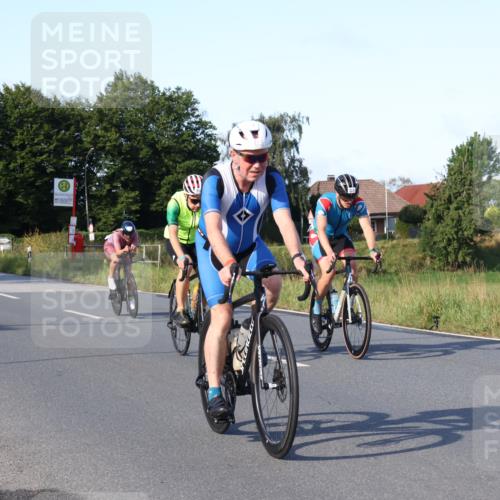 25.08.2024 - Elbe Triathlon Hamburg Fuchs,  Jonas http://msf.ph/oto/6869181 25.08.2024 09:31:56 Radfahren 147, 133, 469, 175, 321, 356, 139, 396, 229, 423 meine-sportfotos.de