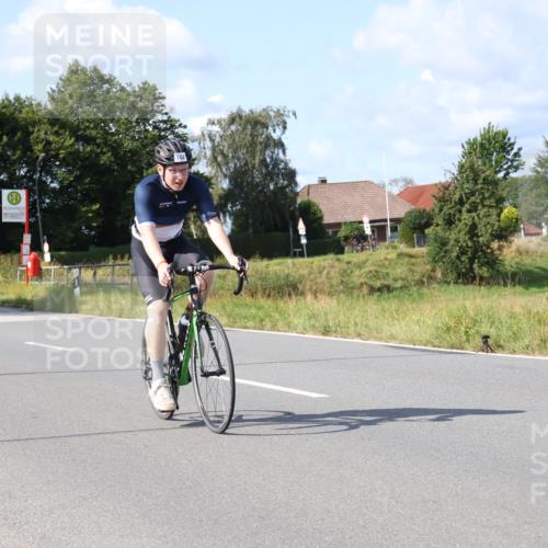 25.08.2024 - Elbe Triathlon Hamburg Fuchs,  Jonas http://msf.ph/oto/6869190 25.08.2024 11:05:43 Radfahren 1612, 704 meine-sportfotos.de