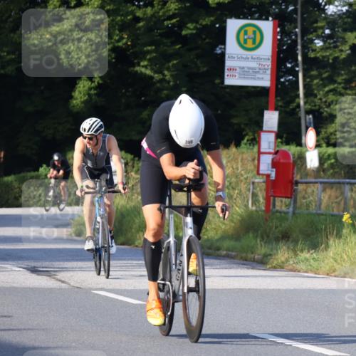 25.08.2024 - Elbe Triathlon Hamburg Fuchs,  Jonas http://msf.ph/oto/6869198 25.08.2024 09:31:59 Radfahren 175, 321, 356, 139, 396, 229, 423, 206 meine-sportfotos.de