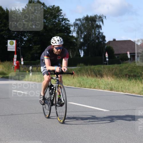 25.08.2024 - Elbe Triathlon Hamburg Fuchs,  Jonas http://msf.ph/oto/6869203 25.08.2024 10:23:39 Radfahren 571, 397, 395 meine-sportfotos.de