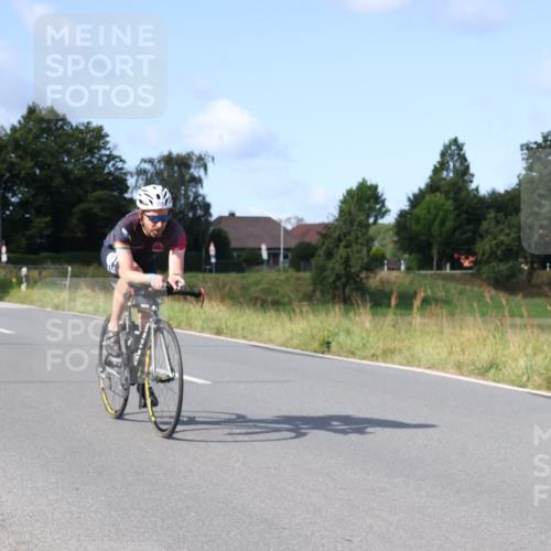 25.08.2024 - Elbe Triathlon Hamburg Fuchs,  Jonas http://msf.ph/oto/6869205 25.08.2024 10:23:39 Radfahren 571, 397, 395 meine-sportfotos.de