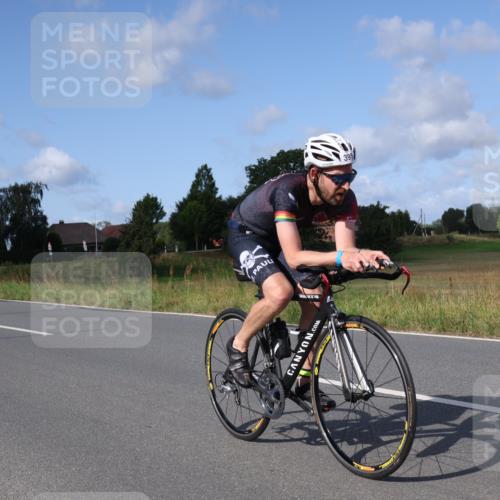 25.08.2024 - Elbe Triathlon Hamburg Fuchs,  Jonas http://msf.ph/oto/6869216 25.08.2024 10:23:40 Radfahren 395 meine-sportfotos.de