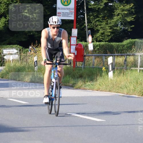 25.08.2024 - Elbe Triathlon Hamburg Fuchs,  Jonas http://msf.ph/oto/6869223 25.08.2024 09:32:01 Radfahren 175, 321, 356, 139, 396, 229, 423, 206, 345 meine-sportfotos.de