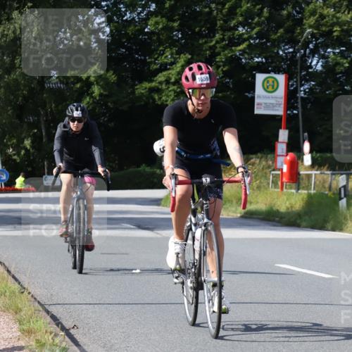 25.08.2024 - Elbe Triathlon Hamburg Fuchs,  Jonas http://msf.ph/oto/6869241 25.08.2024 11:05:58 Radfahren 1516, 1709, 1659, 1627 meine-sportfotos.de