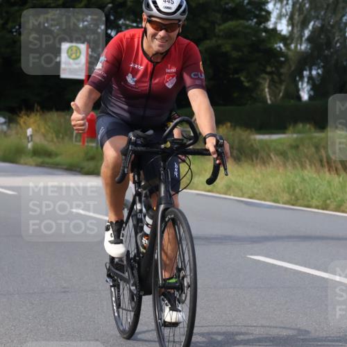25.08.2024 - Elbe Triathlon Hamburg Fuchs,  Jonas http://msf.ph/oto/6869252 25.08.2024 10:23:57 Radfahren 445, 657, 304 meine-sportfotos.de