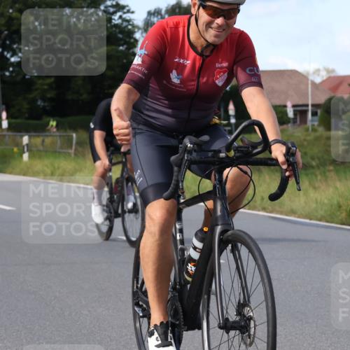 25.08.2024 - Elbe Triathlon Hamburg Fuchs,  Jonas http://msf.ph/oto/6869257 25.08.2024 10:23:58 Radfahren 445, 657, 304, 472 meine-sportfotos.de