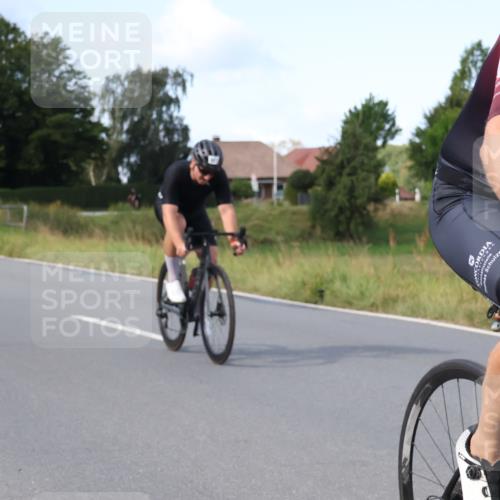 25.08.2024 - Elbe Triathlon Hamburg Fuchs,  Jonas http://msf.ph/oto/6869264 25.08.2024 10:23:58 Radfahren 445, 657, 304, 472 meine-sportfotos.de