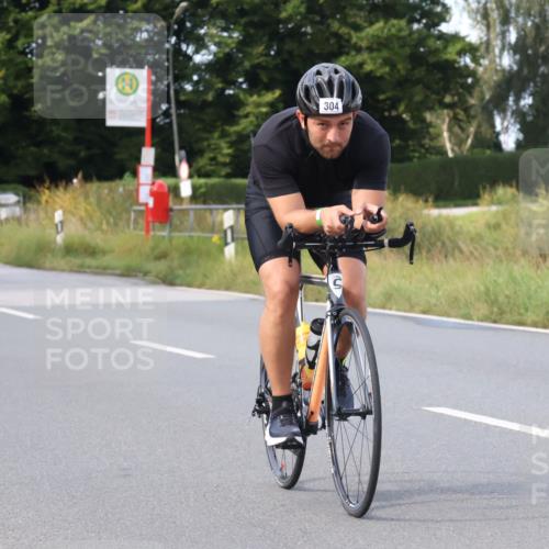 25.08.2024 - Elbe Triathlon Hamburg Fuchs,  Jonas http://msf.ph/oto/6869282 25.08.2024 10:24:01 Radfahren 445, 657, 304, 472 meine-sportfotos.de