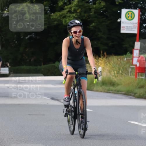 25.08.2024 - Elbe Triathlon Hamburg Fuchs,  Jonas http://msf.ph/oto/6869292 25.08.2024 10:24:03 Radfahren 445, 657, 304, 472, 604 meine-sportfotos.de