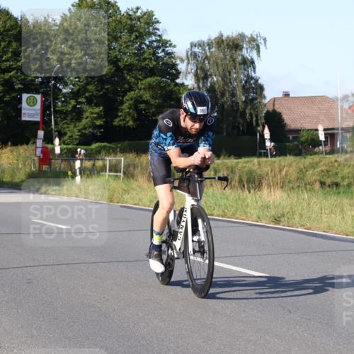 25.08.2024 - Elbe Triathlon Hamburg Fuchs,  Jonas http://msf.ph/oto/6869304 25.08.2024 09:32:09 Radfahren 206, 345, 391, 59 meine-sportfotos.de