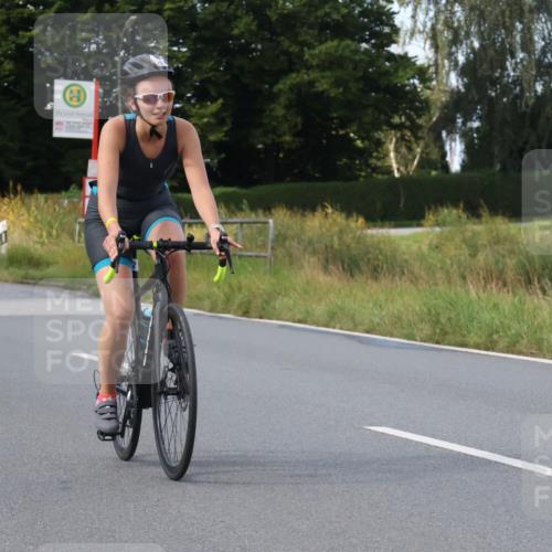 25.08.2024 - Elbe Triathlon Hamburg Fuchs,  Jonas http://msf.ph/oto/6869310 25.08.2024 10:24:04 Radfahren 304, 472, 604, 582 meine-sportfotos.de