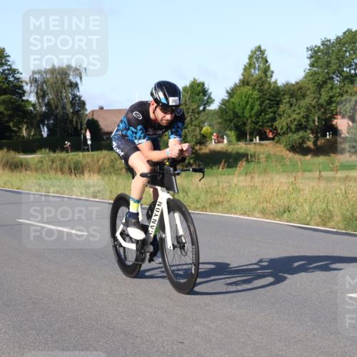 25.08.2024 - Elbe Triathlon Hamburg Fuchs,  Jonas http://msf.ph/oto/6869315 25.08.2024 09:32:09 Radfahren 206, 345, 391, 59 meine-sportfotos.de