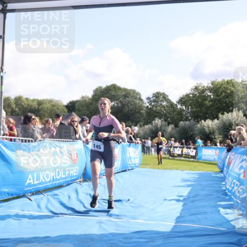 25.08.2024 - Elbe Triathlon Hamburg H.Heesch http://msf.ph/oto/6869324 25.08.2024 11:07:16 Ziel 145, 181, 211 meine-sportfotos.de