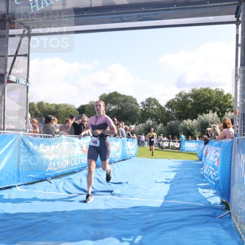 25.08.2024 - Elbe Triathlon Hamburg H.Heesch http://msf.ph/oto/6869332 25.08.2024 11:07:16 Ziel 145, 181, 211 meine-sportfotos.de