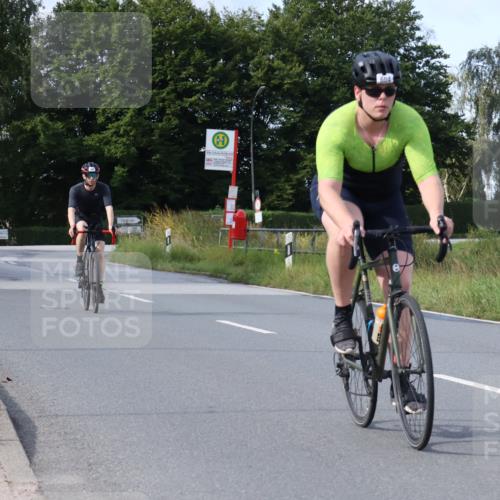25.08.2024 - Elbe Triathlon Hamburg Fuchs,  Jonas http://msf.ph/oto/6869338 25.08.2024 10:24:09 Radfahren 472, 604, 582, 461 meine-sportfotos.de