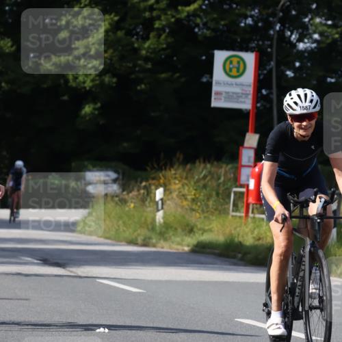 25.08.2024 - Elbe Triathlon Hamburg Fuchs,  Jonas http://msf.ph/oto/6869339 25.08.2024 11:07:19 Radfahren 1587, 1633, 1661, 1522 meine-sportfotos.de