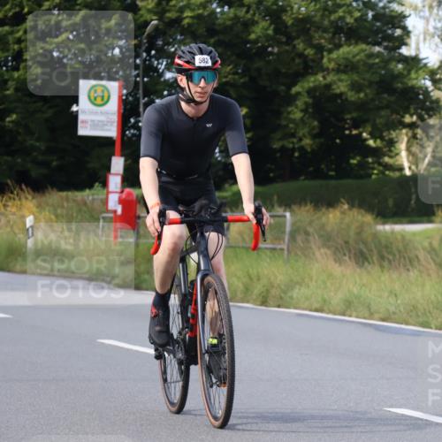 25.08.2024 - Elbe Triathlon Hamburg Fuchs,  Jonas http://msf.ph/oto/6869347 25.08.2024 10:24:10 Radfahren 472, 604, 582, 461 meine-sportfotos.de