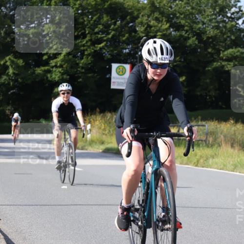 25.08.2024 - Elbe Triathlon Hamburg Fuchs,  Jonas http://msf.ph/oto/6869360 25.08.2024 11:07:20 Radfahren 1587, 1633, 1661, 1522, 306 meine-sportfotos.de