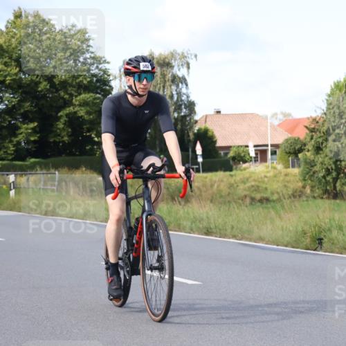 25.08.2024 - Elbe Triathlon Hamburg Fuchs,  Jonas http://msf.ph/oto/6869361 25.08.2024 10:24:11 Radfahren 604, 582, 461 meine-sportfotos.de