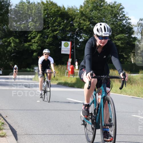 25.08.2024 - Elbe Triathlon Hamburg Fuchs,  Jonas http://msf.ph/oto/6869366 25.08.2024 11:07:20 Radfahren 1587, 1633, 1661, 1522, 306 meine-sportfotos.de