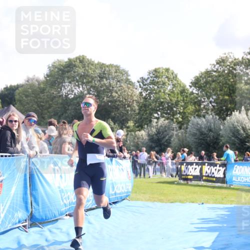 25.08.2024 - Elbe Triathlon Hamburg H.Heesch http://msf.ph/oto/6869371 25.08.2024 11:07:19 Ziel 145, 181, 211 meine-sportfotos.de