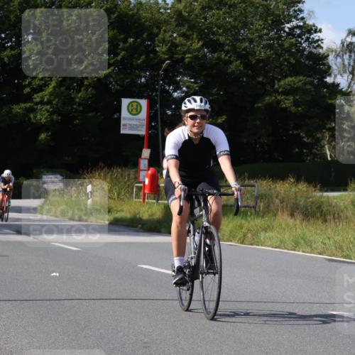25.08.2024 - Elbe Triathlon Hamburg Fuchs,  Jonas http://msf.ph/oto/6869374 25.08.2024 11:07:21 Radfahren 1587, 1633, 1661, 1522, 306 meine-sportfotos.de