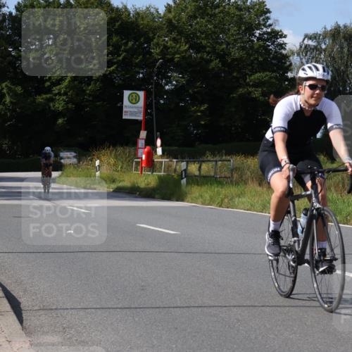 25.08.2024 - Elbe Triathlon Hamburg Fuchs,  Jonas http://msf.ph/oto/6869387 25.08.2024 11:07:21 Radfahren 1587, 1633, 1661, 1522, 306 meine-sportfotos.de