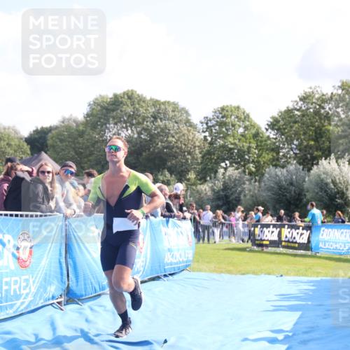 25.08.2024 - Elbe Triathlon Hamburg H.Heesch http://msf.ph/oto/6869388 25.08.2024 11:07:19 Ziel 145, 181, 211 meine-sportfotos.de