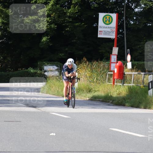 25.08.2024 - Elbe Triathlon Hamburg Fuchs,  Jonas http://msf.ph/oto/6869391 25.08.2024 11:07:22 Radfahren 1587, 1633, 1661, 1522, 306 meine-sportfotos.de