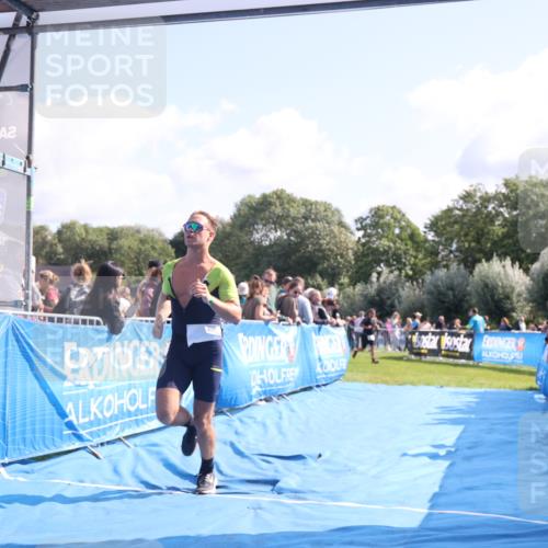 25.08.2024 - Elbe Triathlon Hamburg H.Heesch http://msf.ph/oto/6869417 25.08.2024 11:07:19 Ziel 145, 181, 211 meine-sportfotos.de