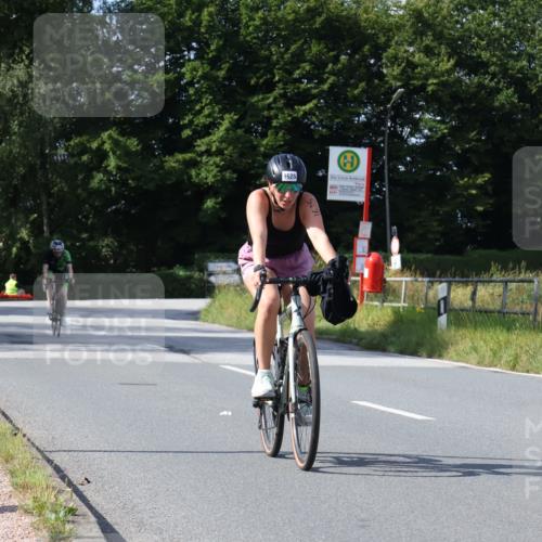 25.08.2024 - Elbe Triathlon Hamburg Fuchs,  Jonas http://msf.ph/oto/6869432 25.08.2024 11:07:35 Radfahren 1625, 1639 meine-sportfotos.de