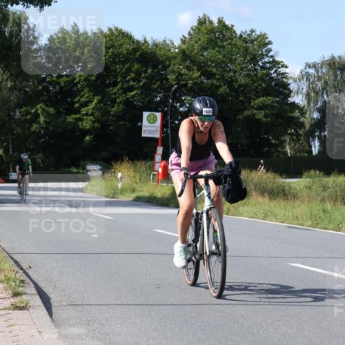 25.08.2024 - Elbe Triathlon Hamburg Fuchs,  Jonas http://msf.ph/oto/6869448 25.08.2024 11:07:35 Radfahren 1625, 1639 meine-sportfotos.de