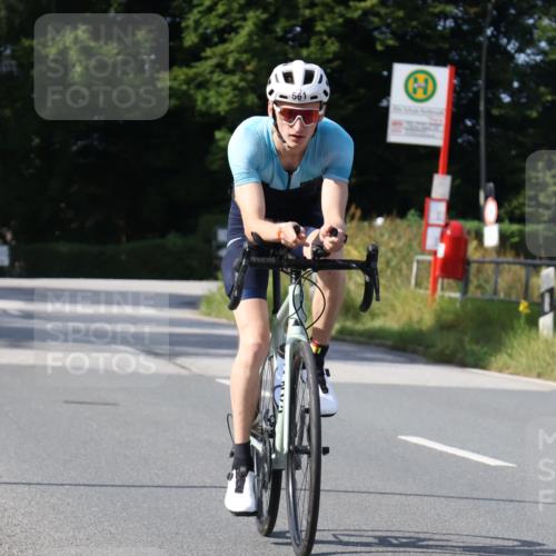 25.08.2024 - Elbe Triathlon Hamburg Fuchs,  Jonas http://msf.ph/oto/6869463 25.08.2024 10:24:51 Radfahren 561 meine-sportfotos.de