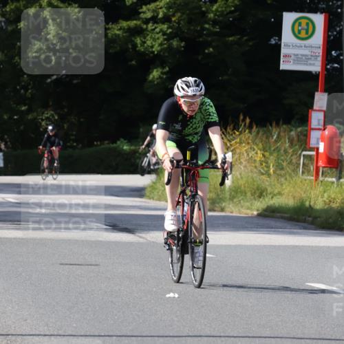 25.08.2024 - Elbe Triathlon Hamburg Fuchs,  Jonas http://msf.ph/oto/6869469 25.08.2024 11:07:38 Radfahren 1625, 1639 meine-sportfotos.de