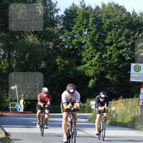 25.08.2024 - Elbe Triathlon Hamburg Fuchs,  Jonas http://msf.ph/oto/6869472 25.08.2024 09:32:33 Radfahren 127, 118, 164, 445 meine-sportfotos.de